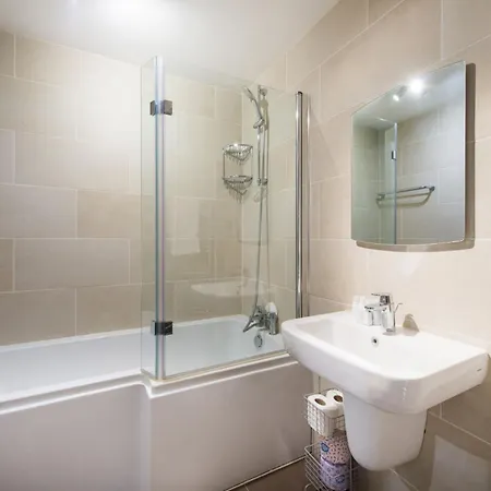 Views For Days - Fitzrovia - By Frankie Says Apartment London Exterior photo