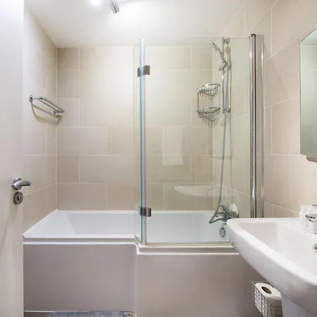 Views For Days - Fitzrovia - By Frankie Says Apartment London Exterior photo